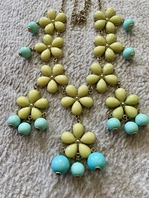 Collar Boho Vintage Grueso Cuentas Turquesa y Amarillo Pálido Verde-Chartreuse Foto 1 de 4