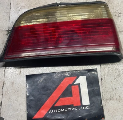 Conjunto luz trasera derecha bmw serie 318 92 93 94 95 96 97 98 99 Foto 1 de 4