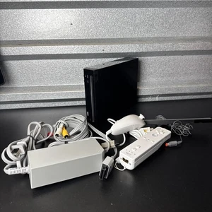 Consola Nintendo Wii Negra RVL-101 + Cables + Control *PROBADA* - Imagen 1 de 9