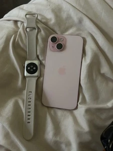 Apple iPhone 15 and Apple Watch SE comes together both unlocked!! - Photo 1 sur 2