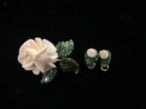 Conjunto de joyas de flores talladas vintage 12k GF pendientes de clip y broche - Imagen 1 de 3