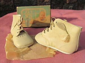 Vintage Dr. Rays Paddlers Baby Doll Shoes Clothing Advertising Child Display Box