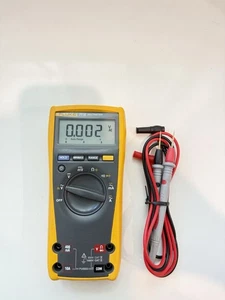 MULTÍMETRO FLUKE 77-IV CON JUEGO DE CABLES (SOLO PIEZAS) PARA PIEZAS - Imagen 1 de 9