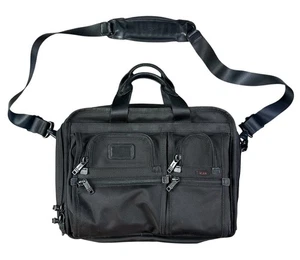 Tumi T-Pass Valigetta per Computer Portatile 26145DH Borsa a Tracolla Nylon Nero 16" - Foto 1 di 10