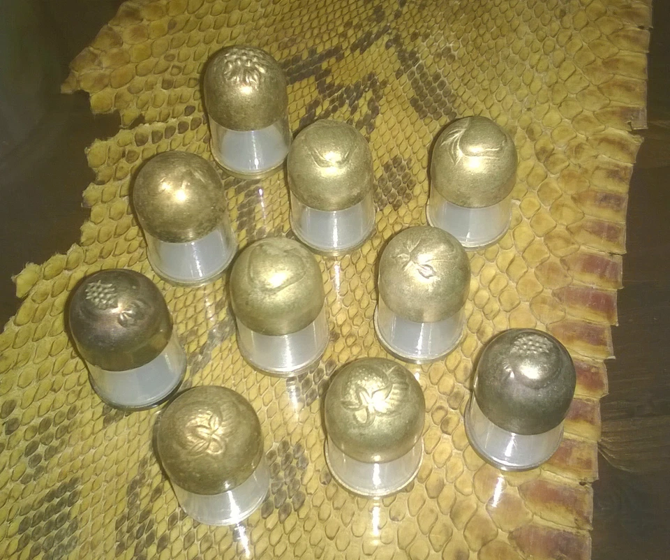 Casa/Cucina/Accessori Per La Tavola/Salt Pepper"SALE E PEPE TAPPI ARGENTO"Pz.10 - Immagine 1 di 1