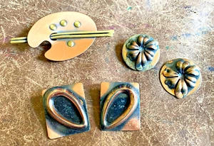 Nice Vintage 60s 70s Copper Artist Palette Pin & 2 Pair Clip Earrings - Picture 1 of 5