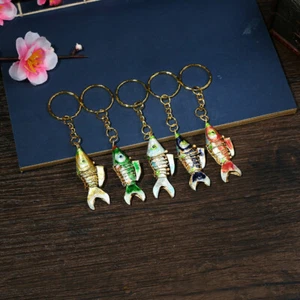 Lindo Llavero Teléfono Cloisonne Pez Hecho a Mano Serie con Características Chinas - Imagen 1 de 3