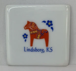 Lindsborg, KS Kansas Magnet 2,25" Dala bemalt Fliesenkühlschrank Schließfach Souvenir - Bild 1 von 2