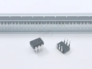 10X 4N33 Vishay Photodarlington Optocoupler DIP-6 CTR =500% 5.3kVrms BVCEO 30V - Picture 1 of 3