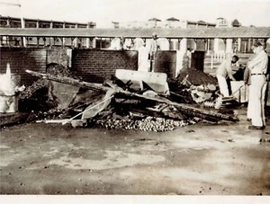 1939 Vintage Photo convicts burn damage at Kilby Prison in Alabama after riots - Picture 1 of 2