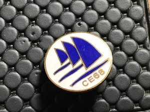 ANCIEN INSIGNE A IDENTIFIER CE68 CE 68 TRIDENT AUCUNE SIGNATURE AU DOS  - Imagen 1 de 1