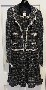 CHANEL 05C RARE TWEED CC LOGO BUTTON DRESS JACKET FR38 US6 - Picture 1 of 7