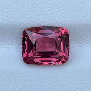 Natural Pink Malaya Garnet 4.32 Cts Cushion Loose Gemstone for Rare Collectors - Picture 1 of 7