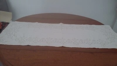 ANCIEN CHEMIN DE TABLE BLANC AJOURE DECOR FLORAL COTON BRODERIE NAPPERON - Photo 1/4
