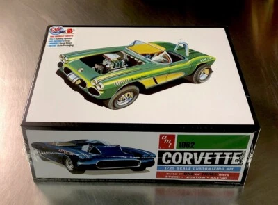 AMT  1962 CORVETTE RETRO DELUXE MODEL KIT  1/25 SCALE FACTORY SEALED 3 IN 1 - Image 1 of 4