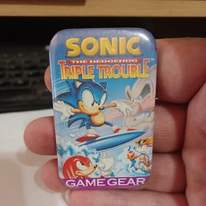 Sonic the Hedgehog Triple Trouble Sega Game Gear Promo Pin Button Pinback vintag - Picture 1 of 2