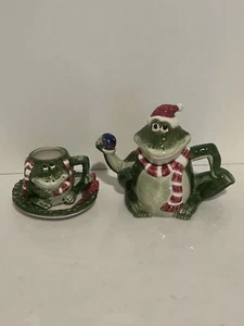 Christmas Frog Tea Set Wangs International Teapot & Cup  - Picture 1 of 5