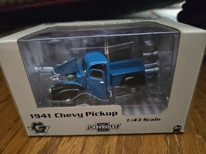 Gearbox 41-002 1:43 Die-Cast Red 1941 Chevrolet Pickup - Picture 1 of 5