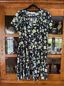 EUC LOFT Kleid Schwarz Blumen Gelb Fallender Taillenumfang Rüschen Kragen Knöpfe XL - Bild 1 von 6