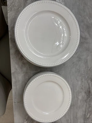 Mary Berry Dinner Set For 8 - Image 1 of 4