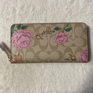 NWT COACH ACCORDION ZIP WALLET SIGNATURE LIGHT KHAKI PRAIRIE ROSE LARGE ๐น P2 - Picture 1 of 6
