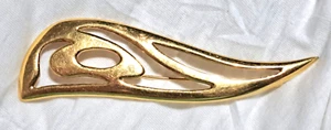 Vintage Signed Monet Gold Tone  Swirl Wave Open Work Brooch Pin - Picture 1 of 3