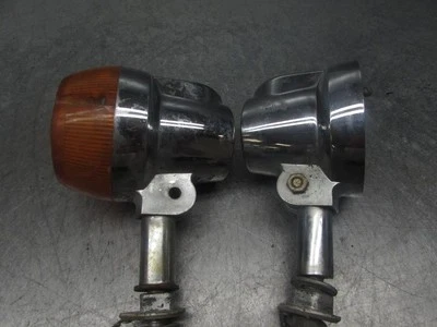 Par de indicadores originales/potencias delanteras cortas Suzuki GT380/GT550/GT750 1972-77 Foto 1 de 4