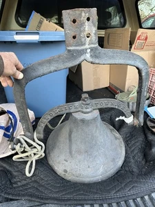 Antique Fredericktown No. 2 Cast Iron Farm Bell & Yoke 15.75” Working Clapper - Picture 1 of 3