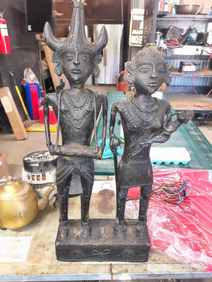 Antigua estatua india de latón oxidado arte Dhokra Foto 1 de 2