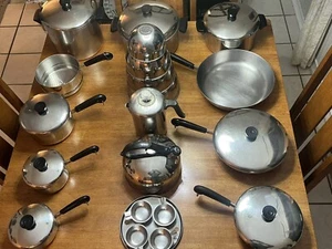 Juego de utensilios de cocina vintage REVERE WARE 1801 con fondo de cobre de 25 piezas tapas de sartenes - Imagen 1 de 19