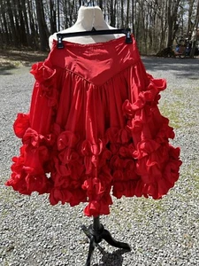 Gonna Danza Quadrata Taffeta Rosso Arruffata Piccola Western Rockabilly Cosplay - Foto 1 di 4