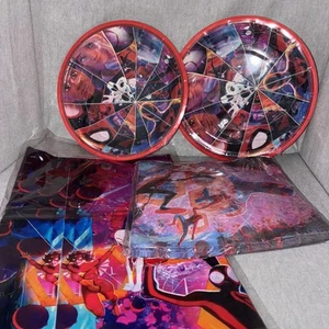 SPIDER-MAN Party Supply Set 20 Small Plates, 20 Napkins And 1 Banner  - Picture 1 of 5