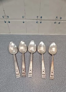 Vintage Community Silver Plate Hampton Court 6 FLUTED Desert Spoons X 6 - Picture 1 of 5