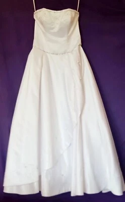 Vestido de noiva Dere Kiang sem alças linha A - Tamanho 12, elegante vestido de noiva com miçangas - Imagem 1 de 4