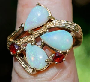 Australian Opal Ring 3 Teardrops Good Fire & 2 Garnet Accent Stones in 14K Gold - Picture 1 of 12
