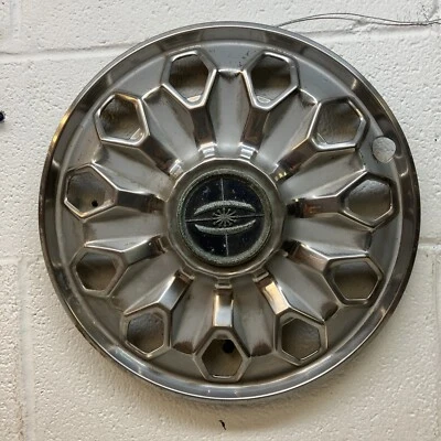 Cubierta de rueda tapacubos única de 14" usada OEM 1972-1976 Toyota Corona Mark II (5297) Foto 1 de 4