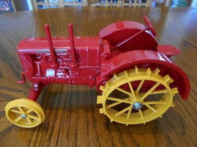 JLE Scale Models 1:16 Massey-Harris 25 Tractor, Coll. Series I, 1 of 5000, NIB - Image 1 of 4