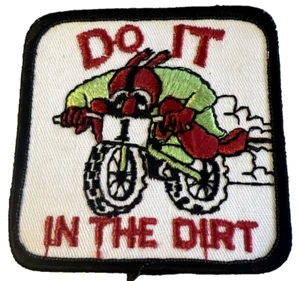 Parche de motocross hágalo en la tierra insignia motocicleta carreras sombrero coser vintage 3" - Imagen 1 de 16