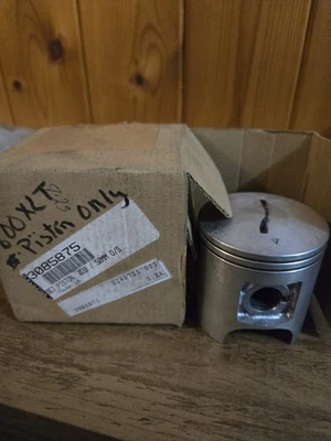 3085875 NOS PISTON (0,50 O/S) (0,50mm O/S) 1999-2000 XLT CLASSIC TOURING 600 TR - Imagem 1 de 4