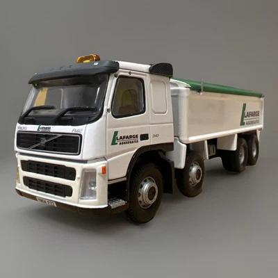 Corgi  Volvo FM Aggregate Tipper  Lafarge CC13511 1:50 Scale   - Image 1 of 4