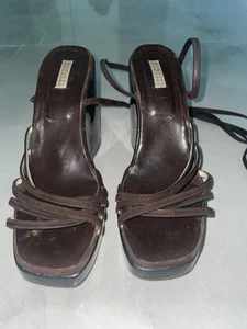 SANDALIAS BARNEYS NEW YORK MARRÓN CORREA AL TOBILLO TALLA US 9 - Imagen 1 de 14