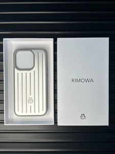 Rimowa Handyhülle Silber Aluminium iPhone 15 Pro - Zdjęcie 1 z 3