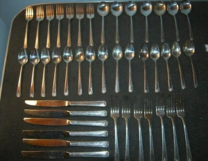 42 pc Oneida Prestige "Bordeaux" Silverplate Flatware Ex - Picture 1 of 5
