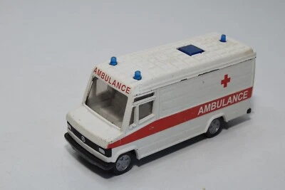 B67 1:55 SIKU 2011 MERCEDES-BENZ 809D VAN BUS AMBULANCE EXC. COND. 3 - Immagine 1 di 4