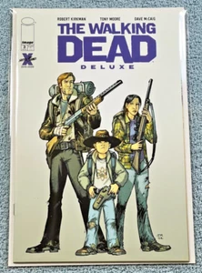 Walking Dead Deluxe #3 casi nuevo-como nuevo 2020 Tony Moore Robert Kirkman Dave McCaig ¡CGC IT! - Imagen 1 de 2