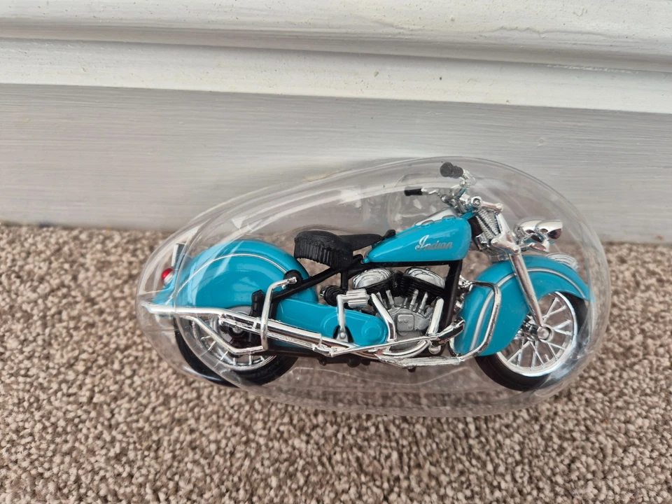 NEW 1/18 CLASSIC INDIAN CHIEF DIECAST TOY MOTORBIKE BIKE MOTORCYCLE MODEL - Image 1 of 3