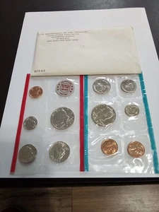 1972 P&D Kennedy Half Dollars Brilliant Uncirculated In OGP Envelope - Picture 1 of 5
