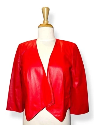 NUEVO con Etiqueta VALE LA PENA Chaqueta de Cuero Ligera Cortina Frontal Manga 3/4 Roja Talla 2 Foto 1 de 4