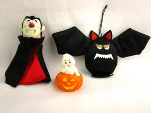 VTG Russ Berrie Halloween Lot Ghost Jack-O-Lantern, Bat, & Vampire Finger Puppet - Picture 1 of 11