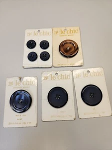 Lot Of Vintage Buttons On Cards Le Chic 8 Count - Picture 1 of 6